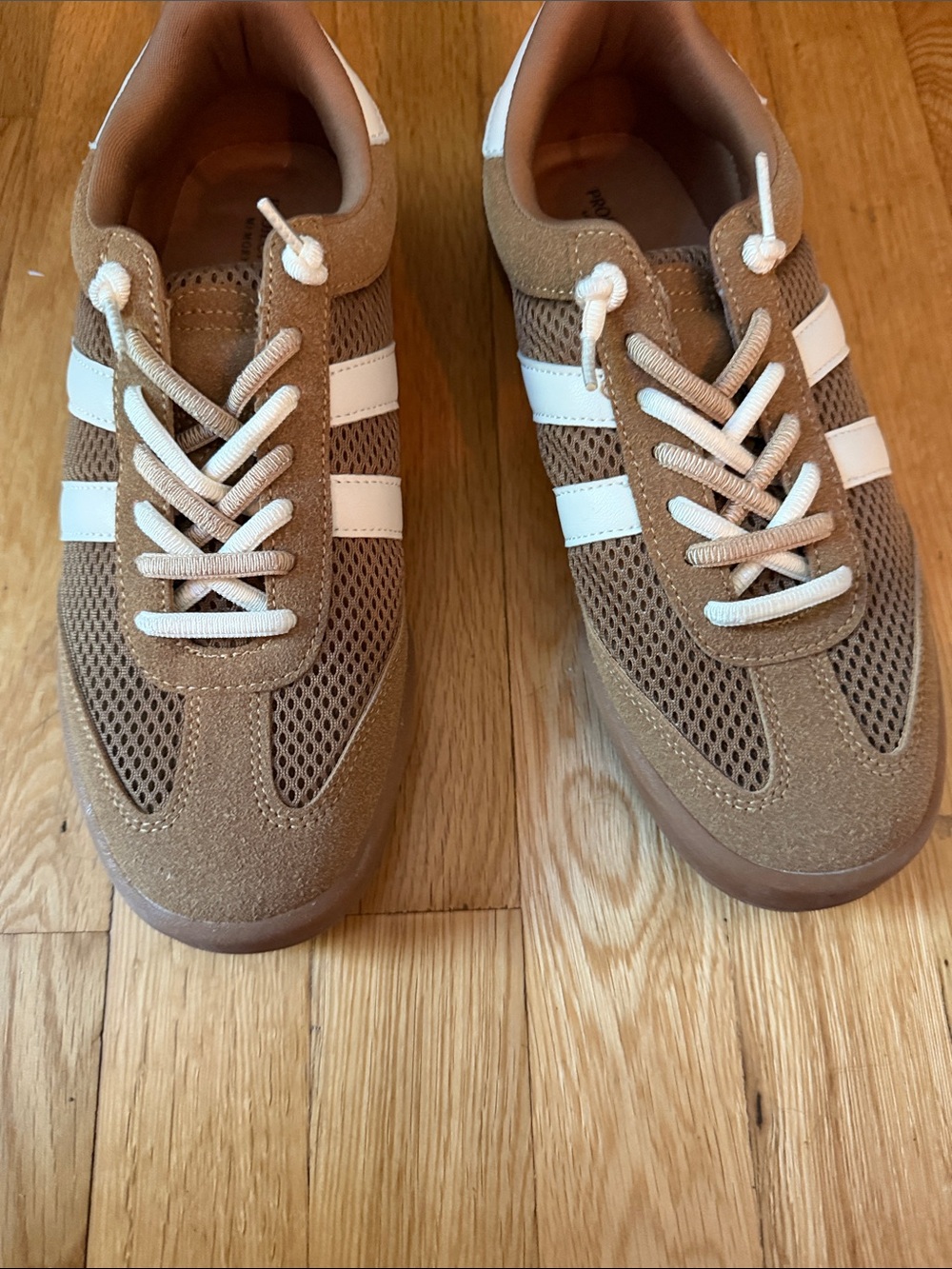Women’s Sneakers